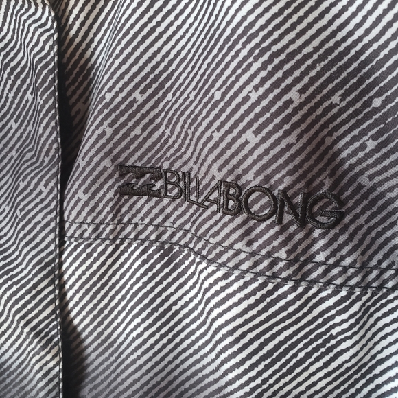 Billabong Winter Jacket - Picture 3 of 16